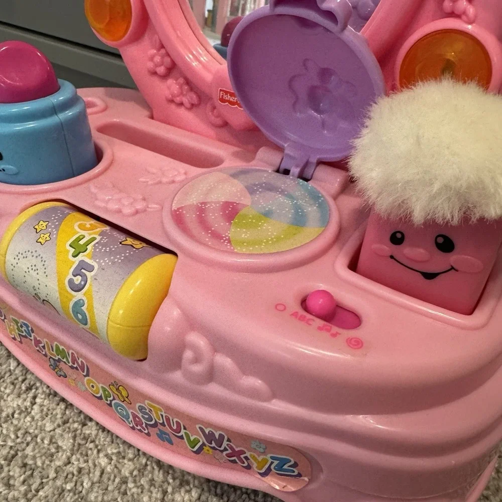 Fisher-Price‎ Laugh & Learn Magical Musical Mirror Vanity Set
